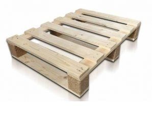 Pallet de madera estándar rectangular